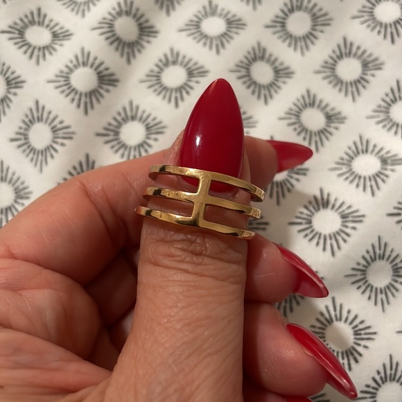 Swarovski women’s gold plated ring , approximately a 8.5 women’s size - Picture 5 of 5